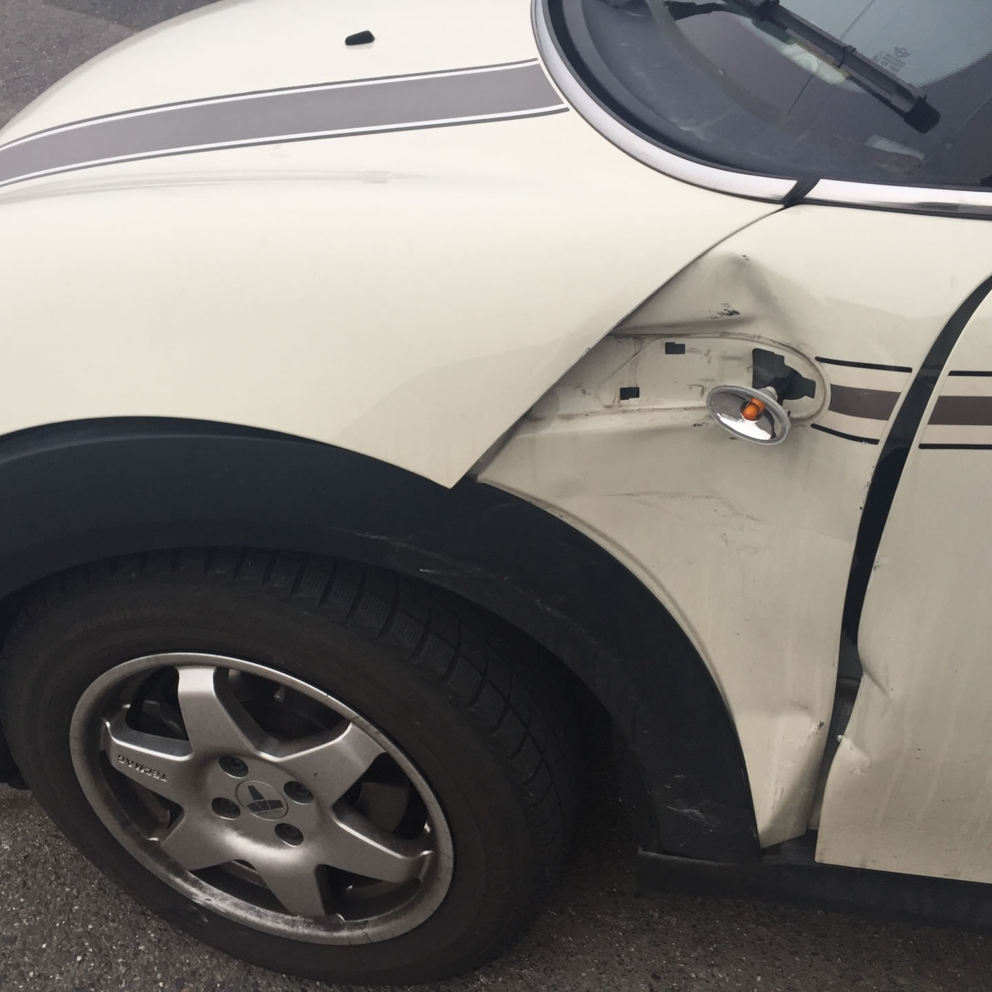 板金・塗装修理